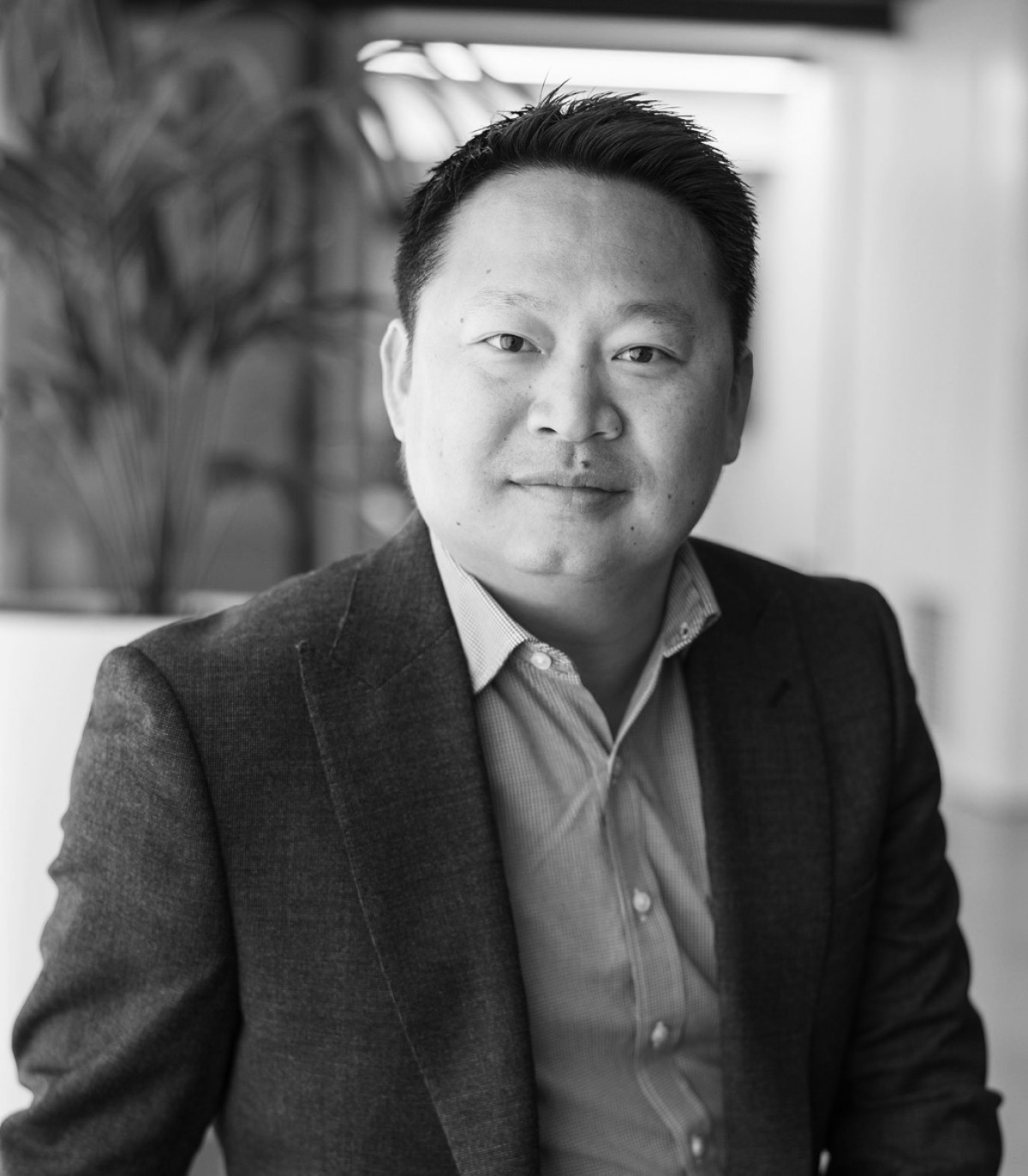 Peter Sinn, Senior Associate